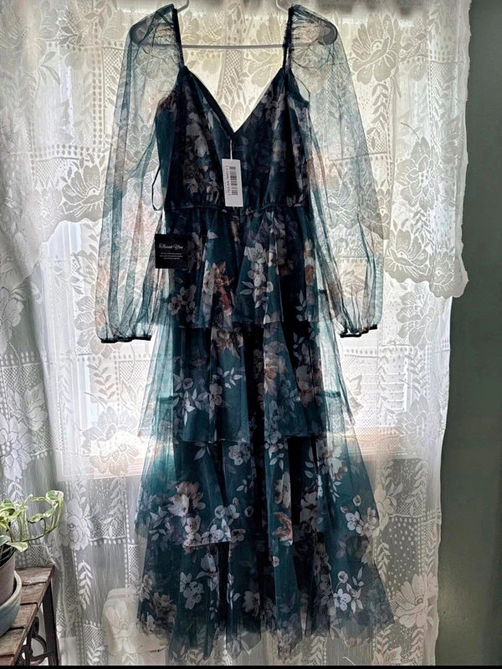Dress the Population Floral Midi Dress in Green floral